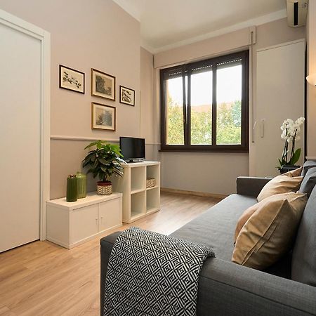 Apartament Duomo Design Cube - 10 Minutes Walk From Brera Mediolan Zewnętrze zdjęcie